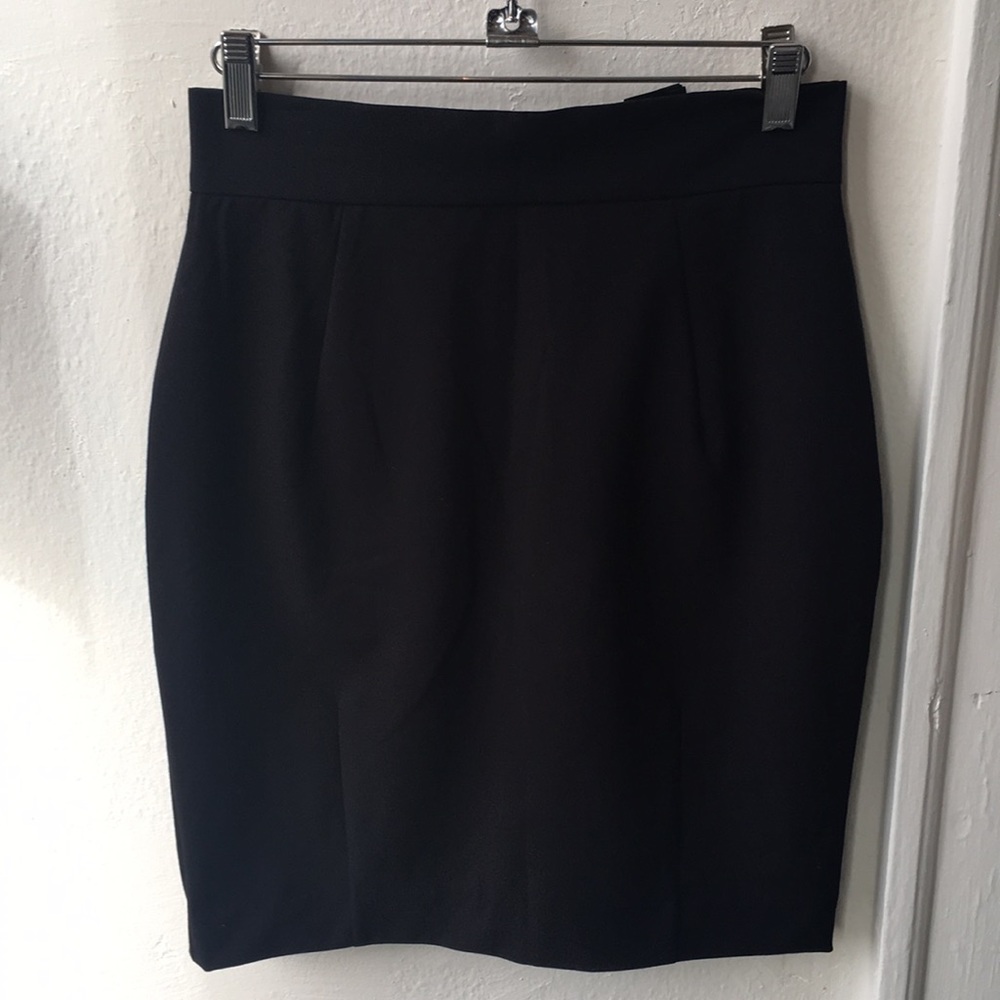 H&M black pencil skirt, new!